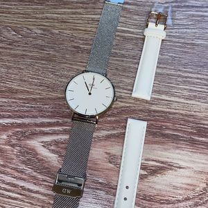 Silver Daniel Wellington classic watch, women’s 32mm